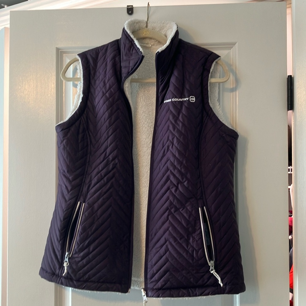 Women’s dark purple Free Country fleece lined vest